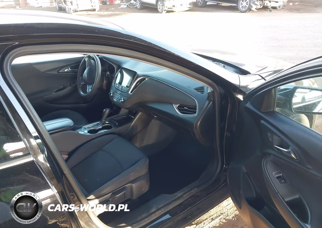 2019 Chevrolet Malibu Lt VIN:1G1ZD5ST7KF160367 - 5
