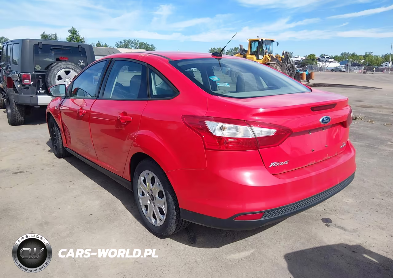 2012 Ford Focus Se VIN:1FAHP3F25CL421164 - 3