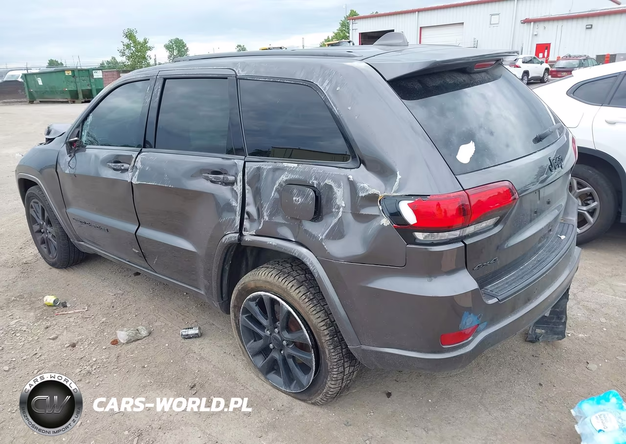 2019 Jeep Grand Cherokee Altitude 4X4 VIN:1C4RJFAG4KC568370 - 3