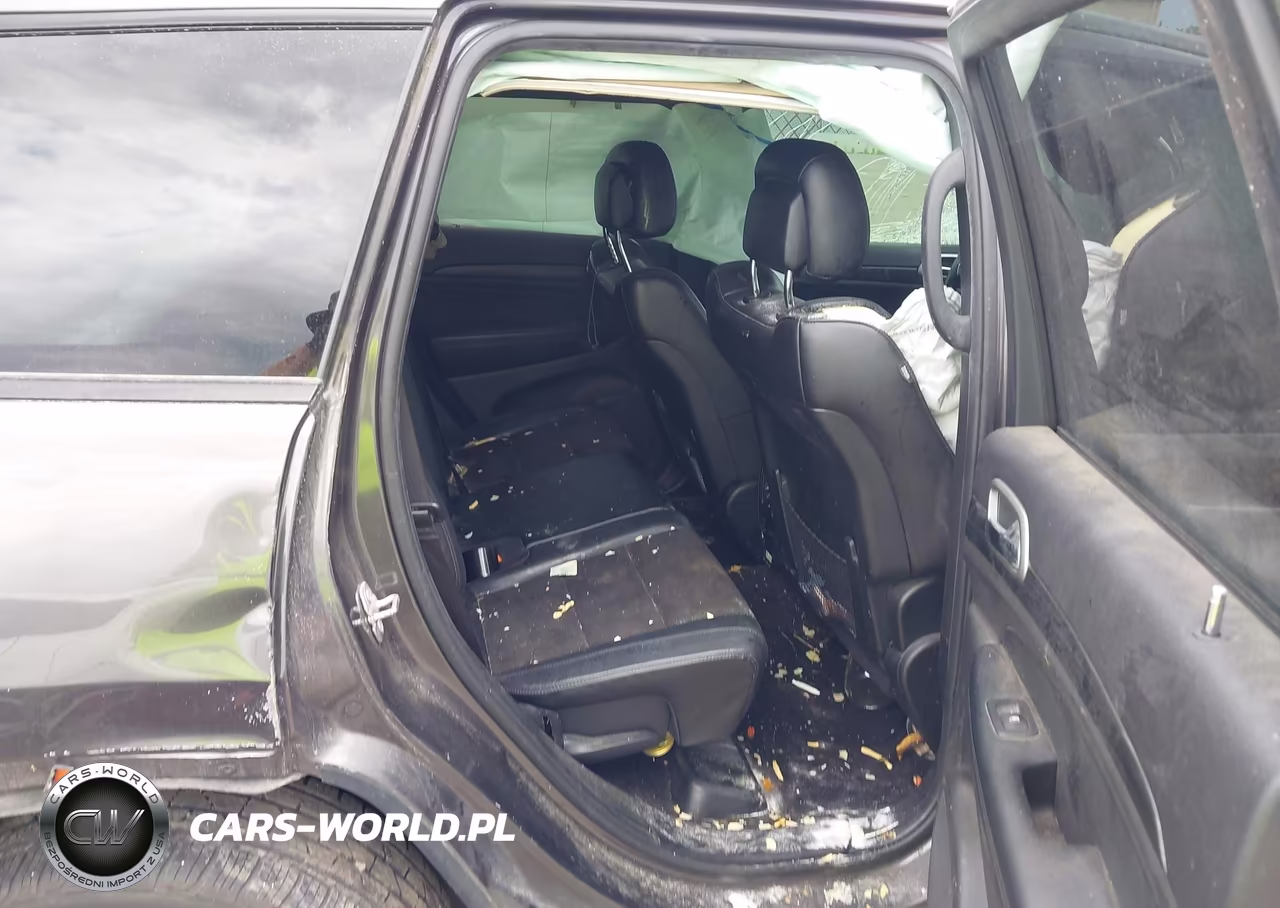 2019 Jeep Grand Cherokee Altitude 4X4 VIN:1C4RJFAG4KC568370 - 8