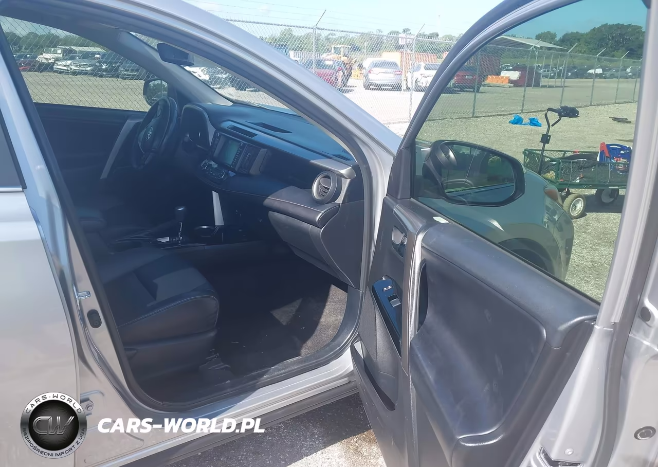 2018 Toyota Rav4 Limited VIN:JTMYFREV8JJ211727 - 5