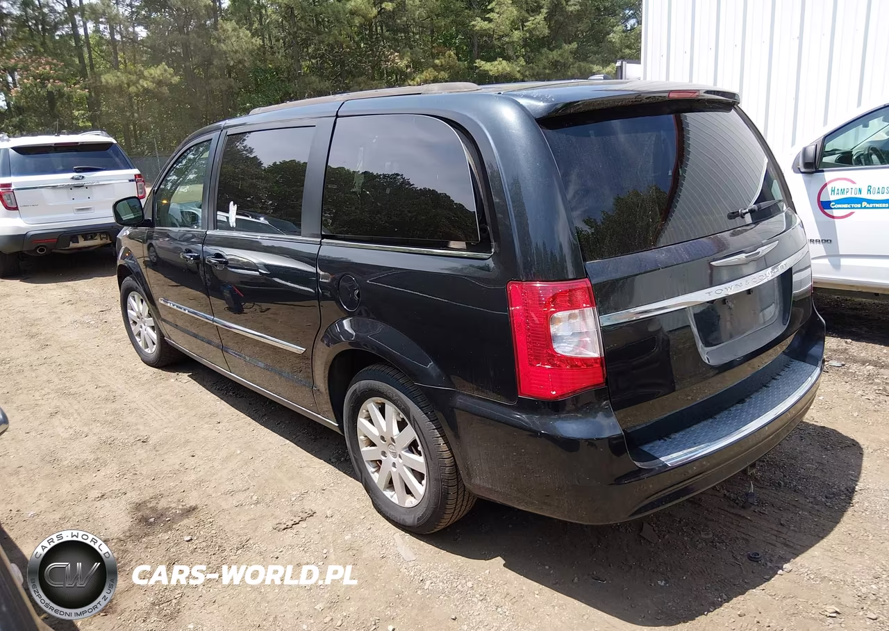 2014 Chrysler Town & Country Touring VIN:2C4RC1BG8ER418155 - 3