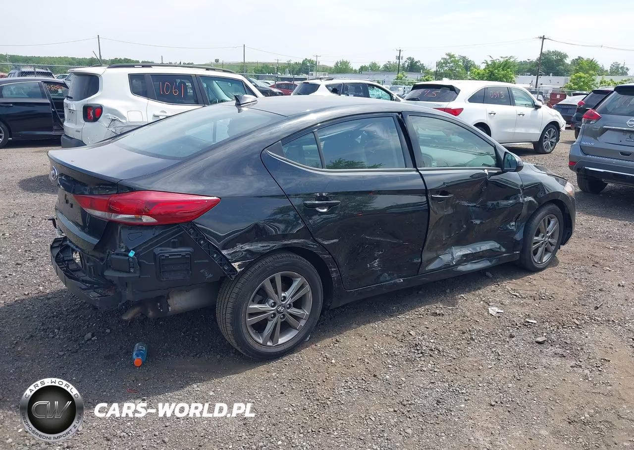 2018 Hyundai Elantra Sel VIN:5NPD84LF8JH226566 - 4