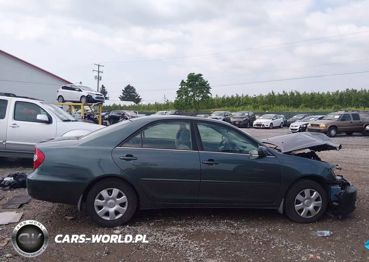 2002 Toyota Camry Le VIN:4T1BE32K12U544072 - 13