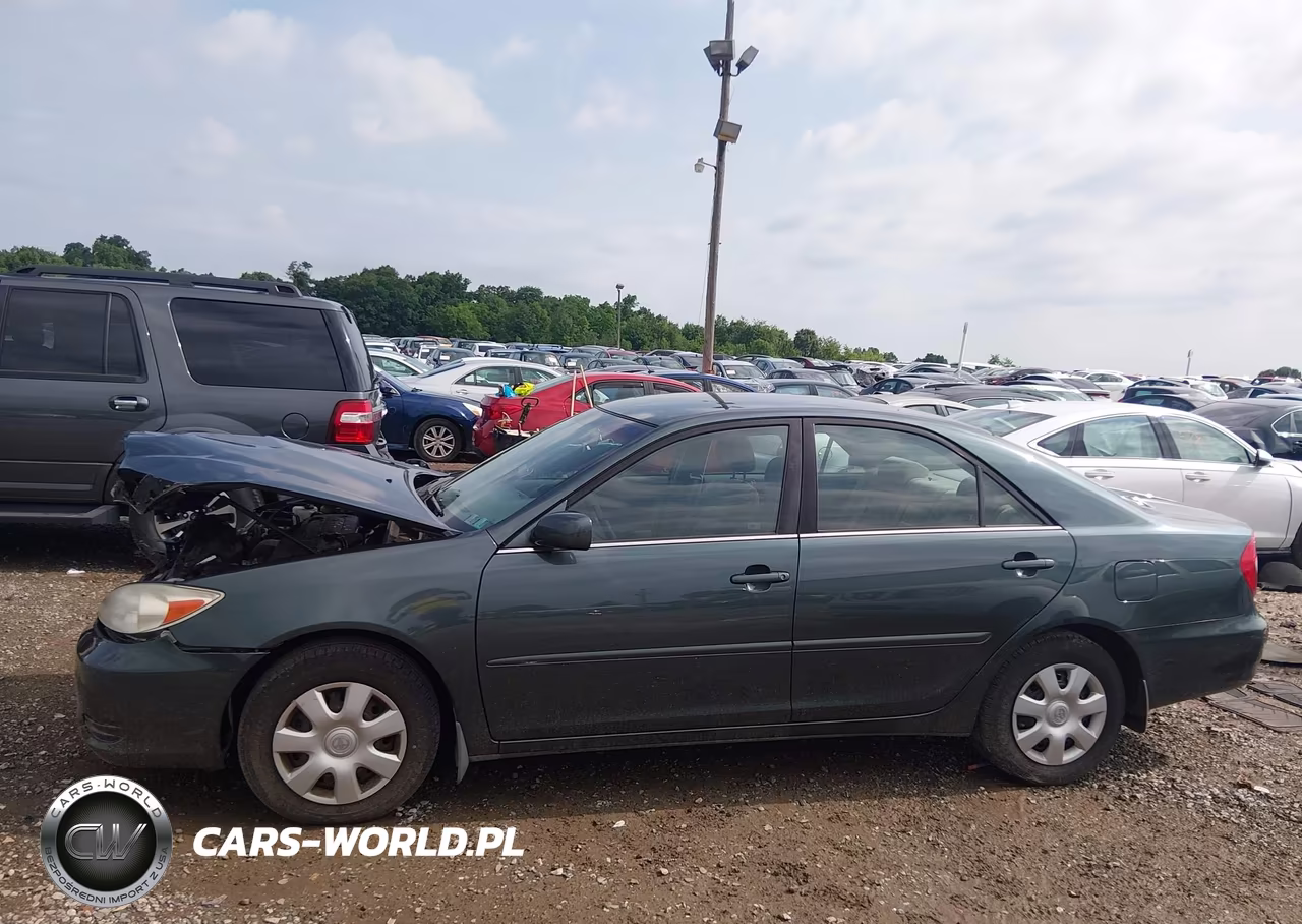 2002 Toyota Camry Le VIN:4T1BE32K12U544072 - 14