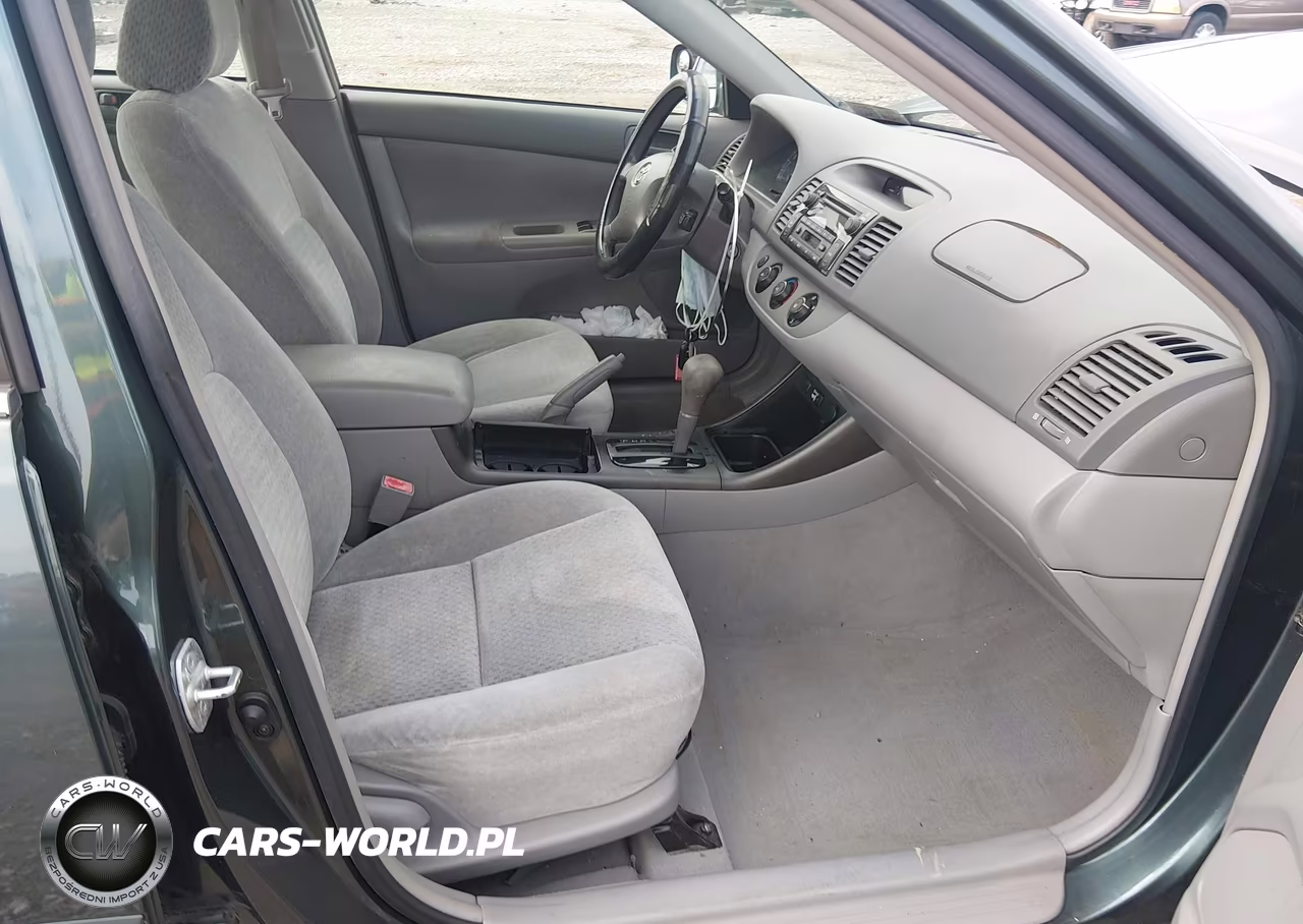 2002 Toyota Camry Le VIN:4T1BE32K12U544072 - 5
