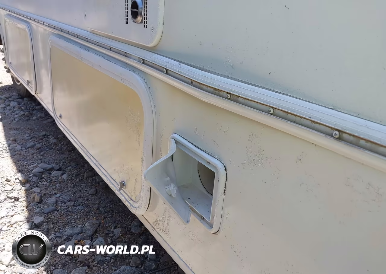 1999 Ford F550 Super Duty Stripped Chass VIN:3FCLF53SXXJA22554 - 19