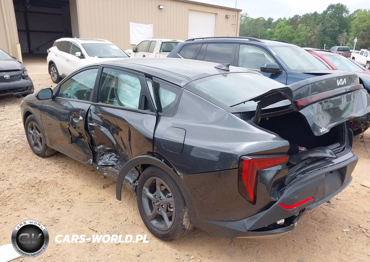 2026 Kia K4 Lxs VIN:3KPFT4DE2TE269885 - 3
