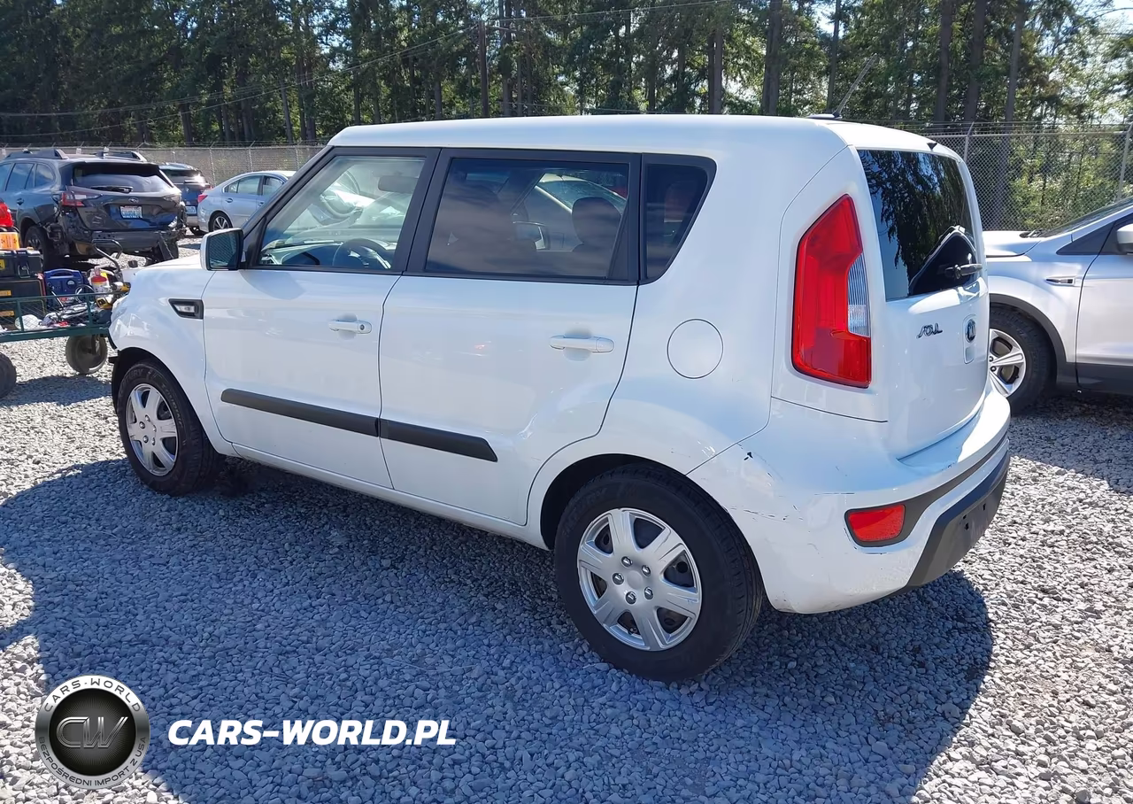 2013 Kia Soul VIN:KNDJT2A51D7512011 - 3