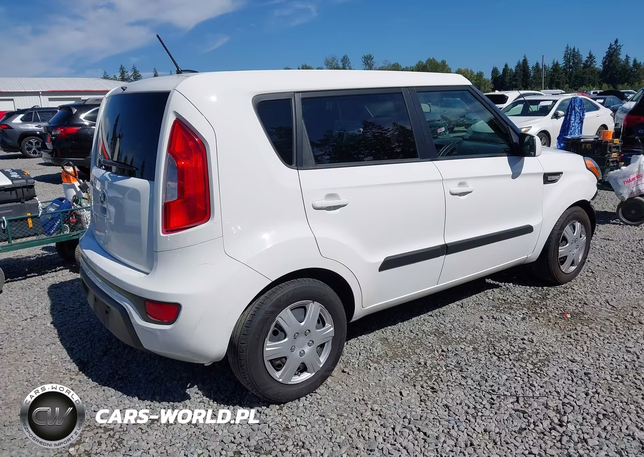 2013 Kia Soul VIN:KNDJT2A51D7512011 - 4