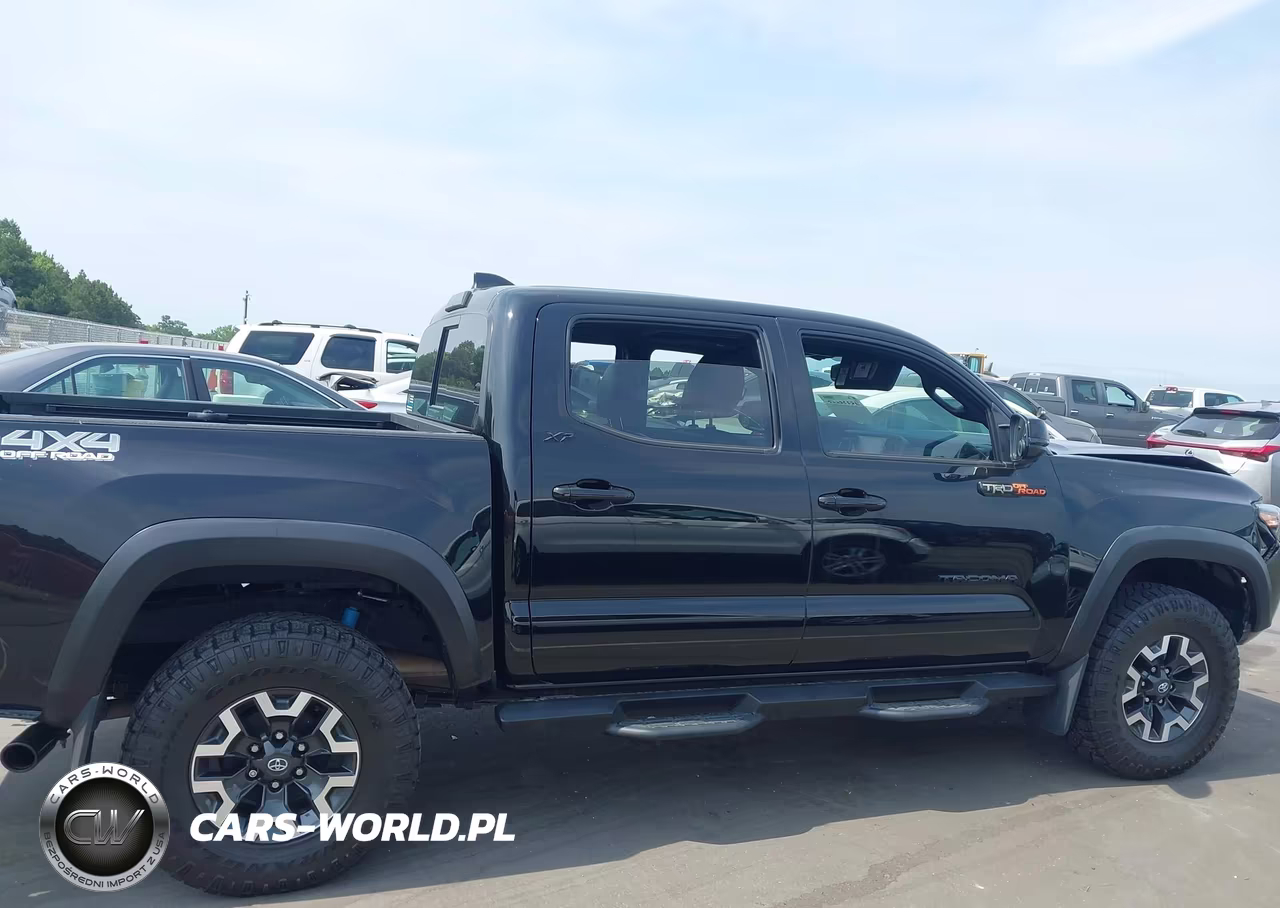 2023 Toyota Tacoma Trd Off Road VIN:3TMCZ5AN2PM565772 - 13