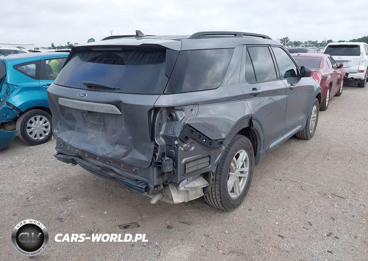 2022 Ford Explorer Xlt VIN:1FMSK7DH2NGA83565 - 4