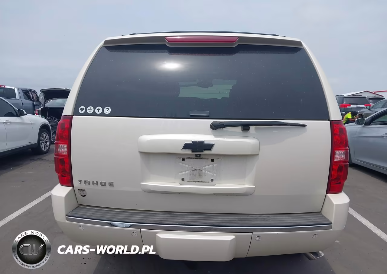 2013 Chevrolet Tahoe Ltz VIN:1GNSKCE05DR372696 - 16