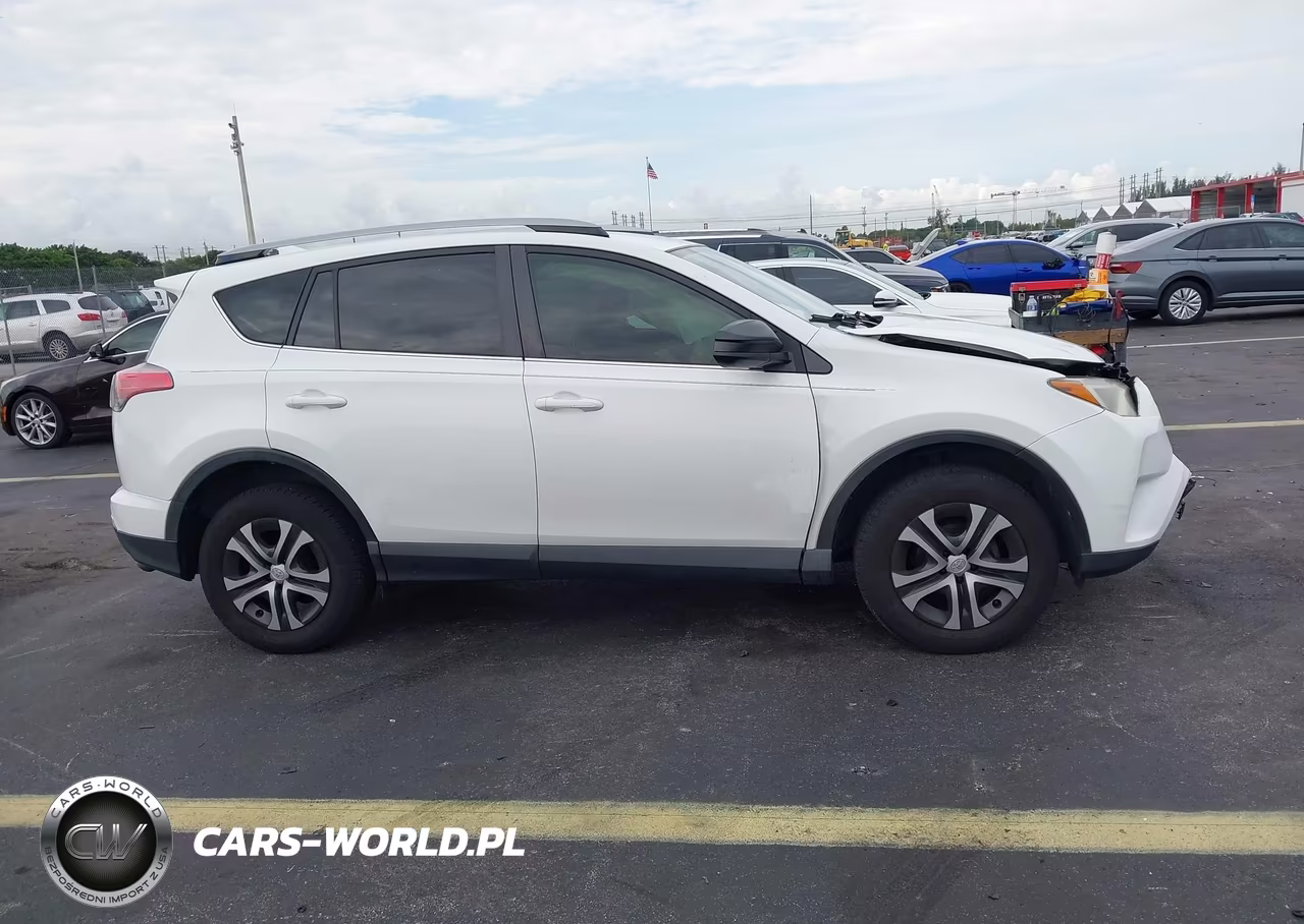 2018 Toyota Rav4 Le VIN:JTMZFREV8JJ186509 - 14