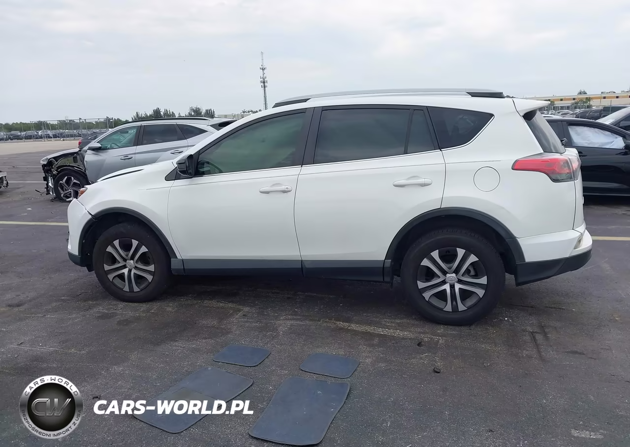 2018 Toyota Rav4 Le VIN:JTMZFREV8JJ186509 - 15