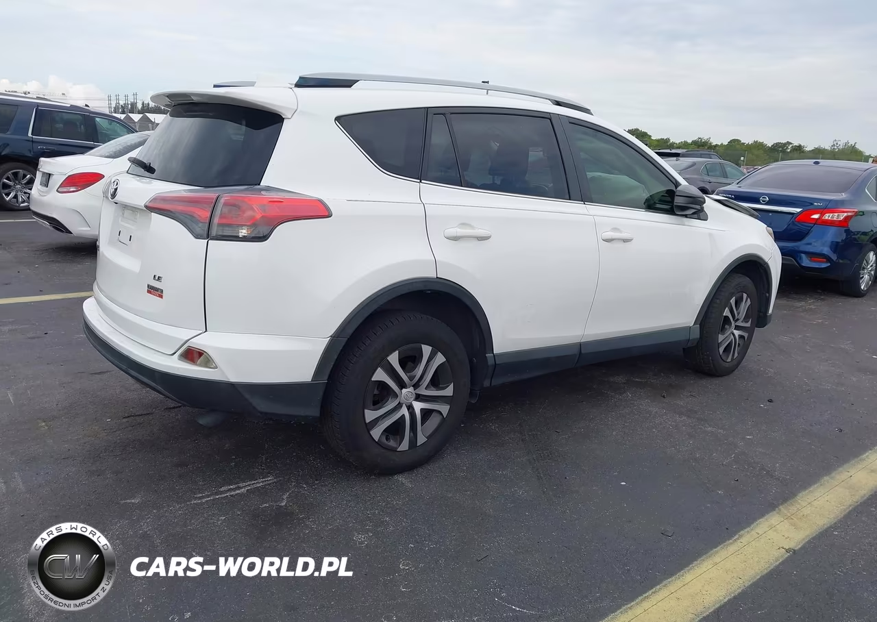 2018 Toyota Rav4 Le VIN:JTMZFREV8JJ186509 - 4