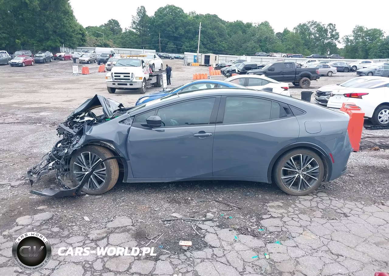 2023 Toyota Prius Limited VIN:JTDACAAU0P3011480 - 13