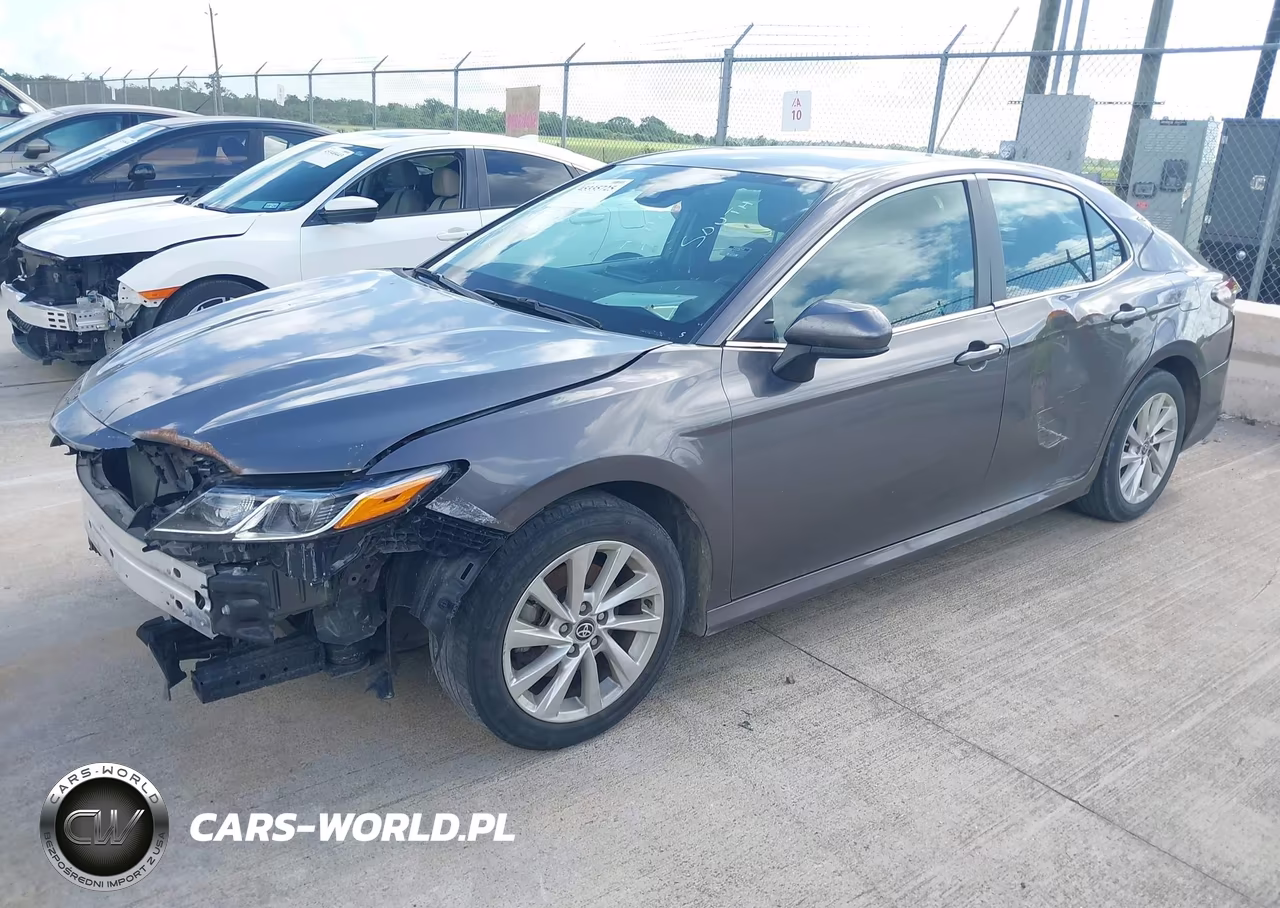 TOYOTA CAMRY VIN:4T1C11AK7RU856879 - 2