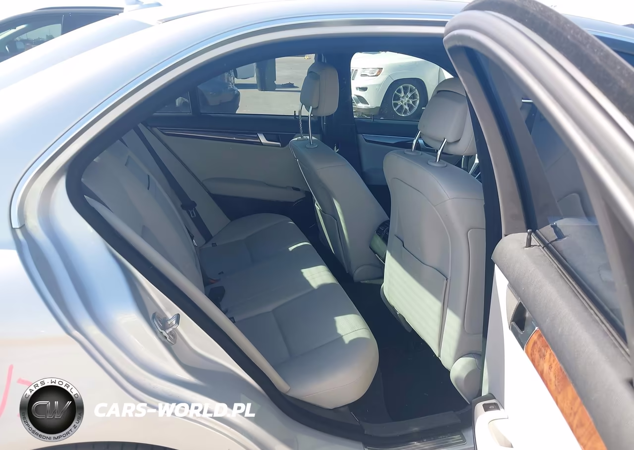 2012 Mercedes-Benz C 250 Sport VIN:WDDGF4HB7CR215505 - 8
