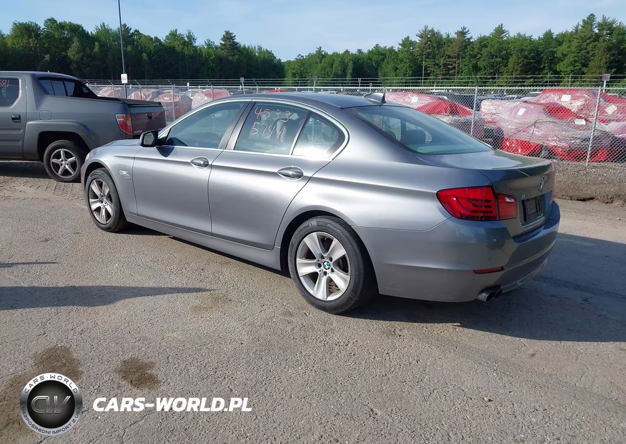 2012 BMW 528I xDrive VIN:WBAXH5C5XCDW08047 - 3