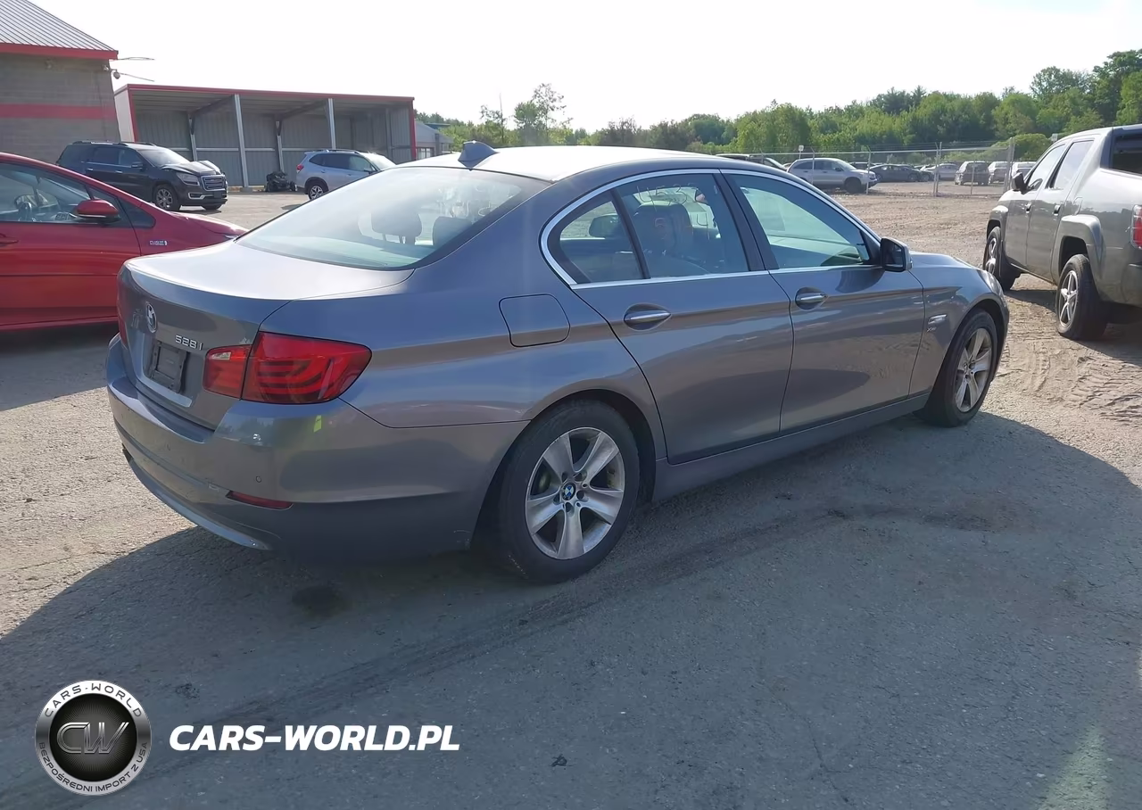 2012 BMW 528I xDrive VIN:WBAXH5C5XCDW08047 - 4