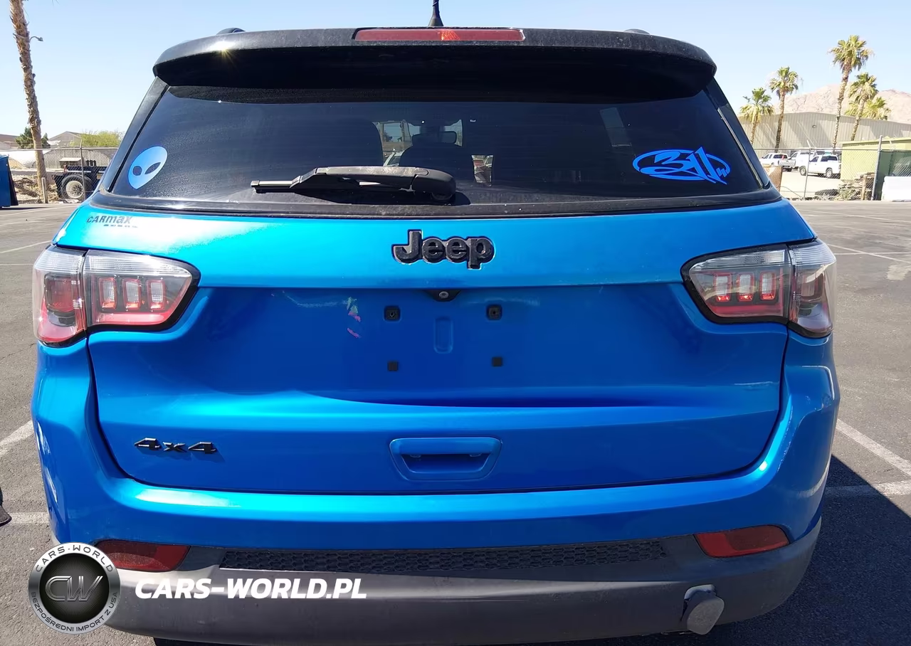 2018 Jeep Compass Altitude 4X4 VIN:3C4NJDBB4JT455236 - 17