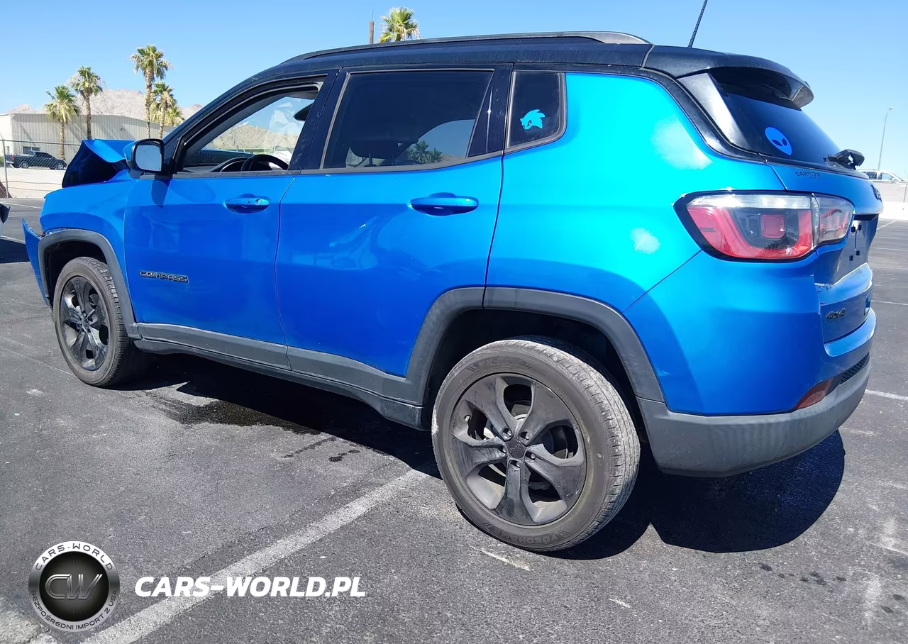 2018 Jeep Compass Altitude 4X4 VIN:3C4NJDBB4JT455236 - 3