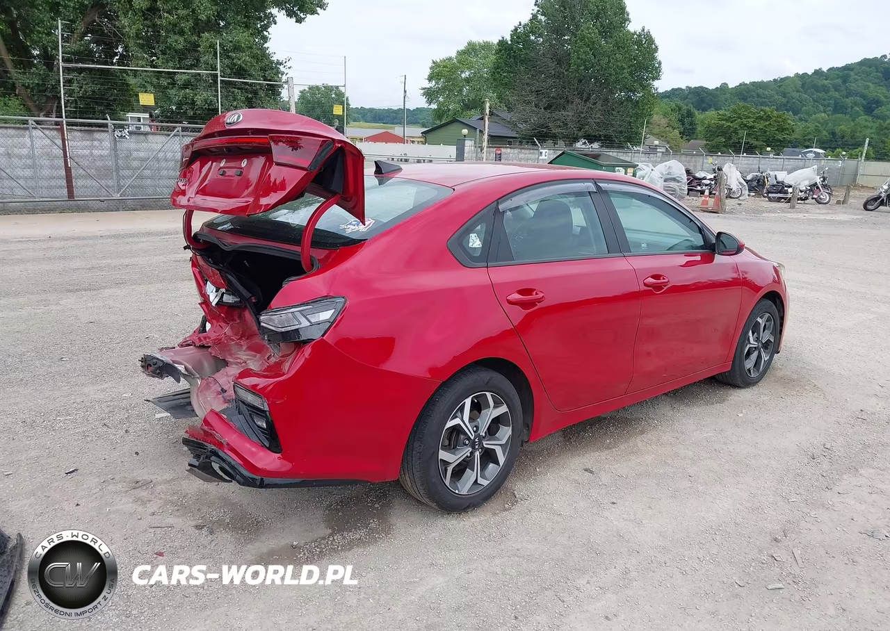 2021 Kia Forte Lxs VIN:3KPF24AD1ME390178 - 4