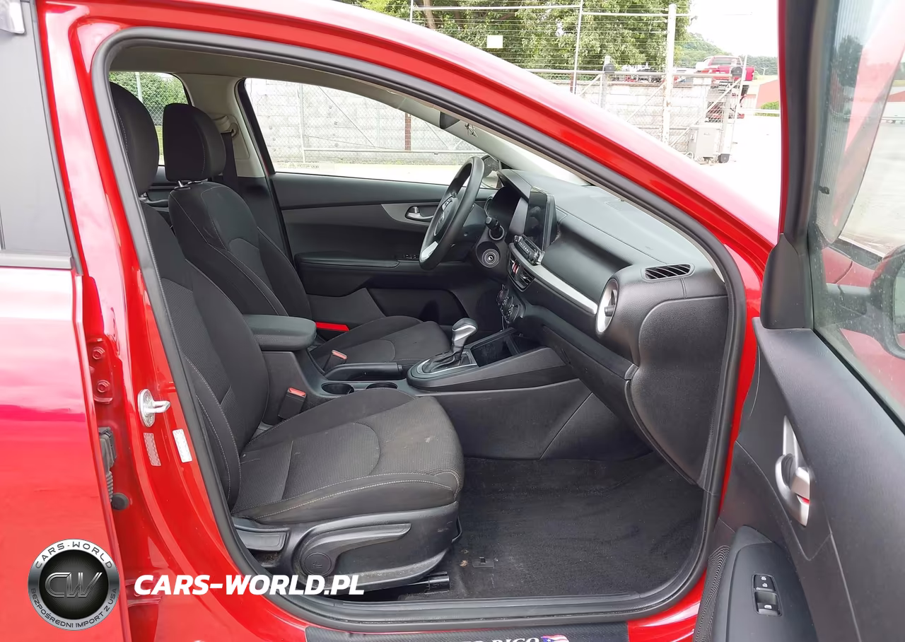 2021 Kia Forte Lxs VIN:3KPF24AD1ME390178 - 5