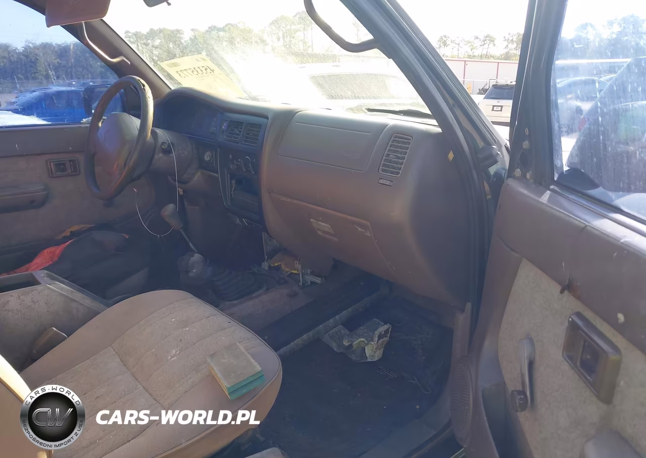 2000 Toyota Tacoma VIN:4TAPM62N3YZ638180 - 5