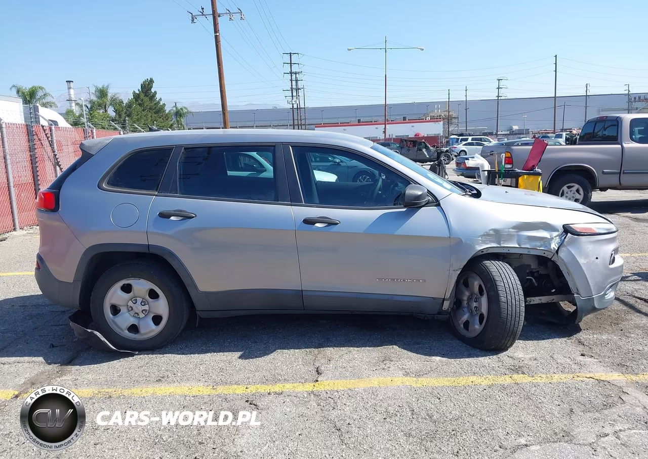 2015 Jeep Cherokee Sport VIN:1C4PJLAB9FW722022 - 13