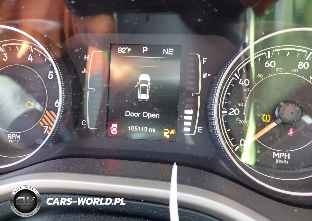 2015 Jeep Cherokee Sport VIN:1C4PJLAB9FW722022 - 7