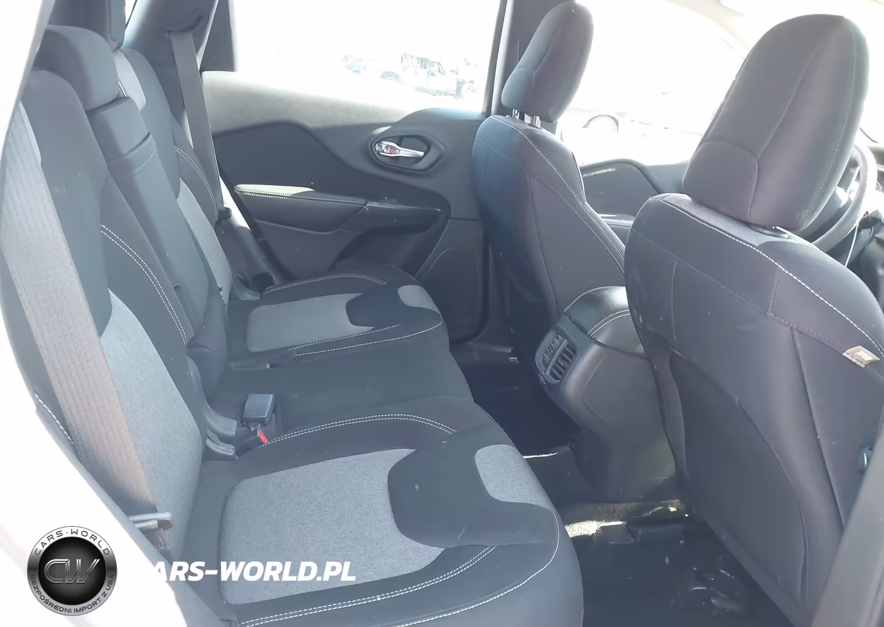 2015 Jeep Cherokee Sport VIN:1C4PJLAB9FW722022 - 8