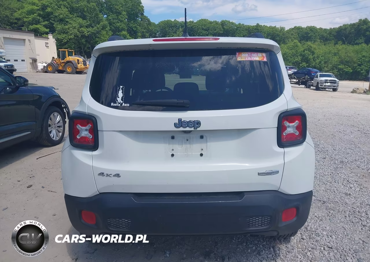 2017 Jeep Renegade Latitude 4X4 VIN:ZACCJBBB3HPE89052 - 16