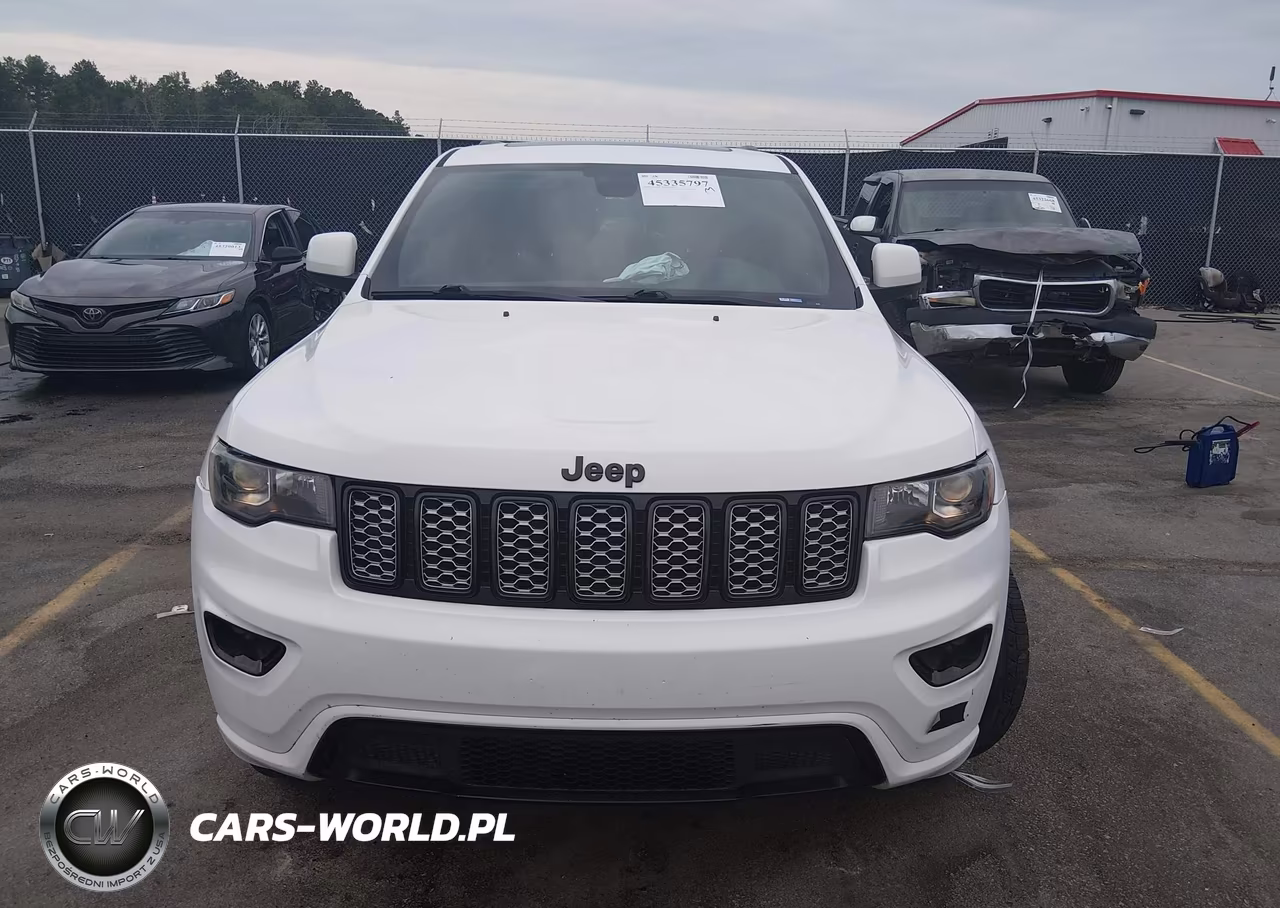 2019 Jeep Grand Cherokee Altitude 4X4 VIN:1C4RJFAG2KC810833 - 13