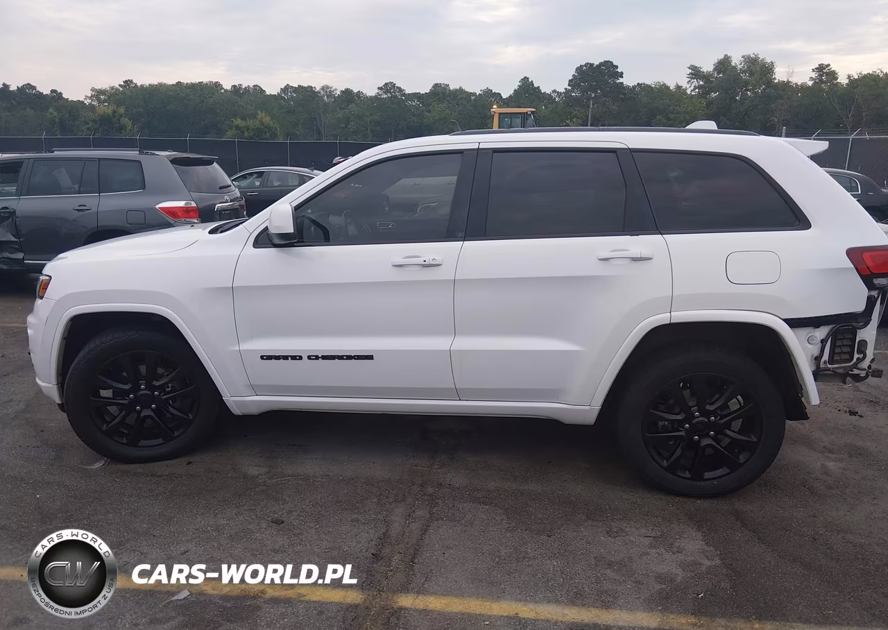 2019 Jeep Grand Cherokee Altitude 4X4 VIN:1C4RJFAG2KC810833 - 15