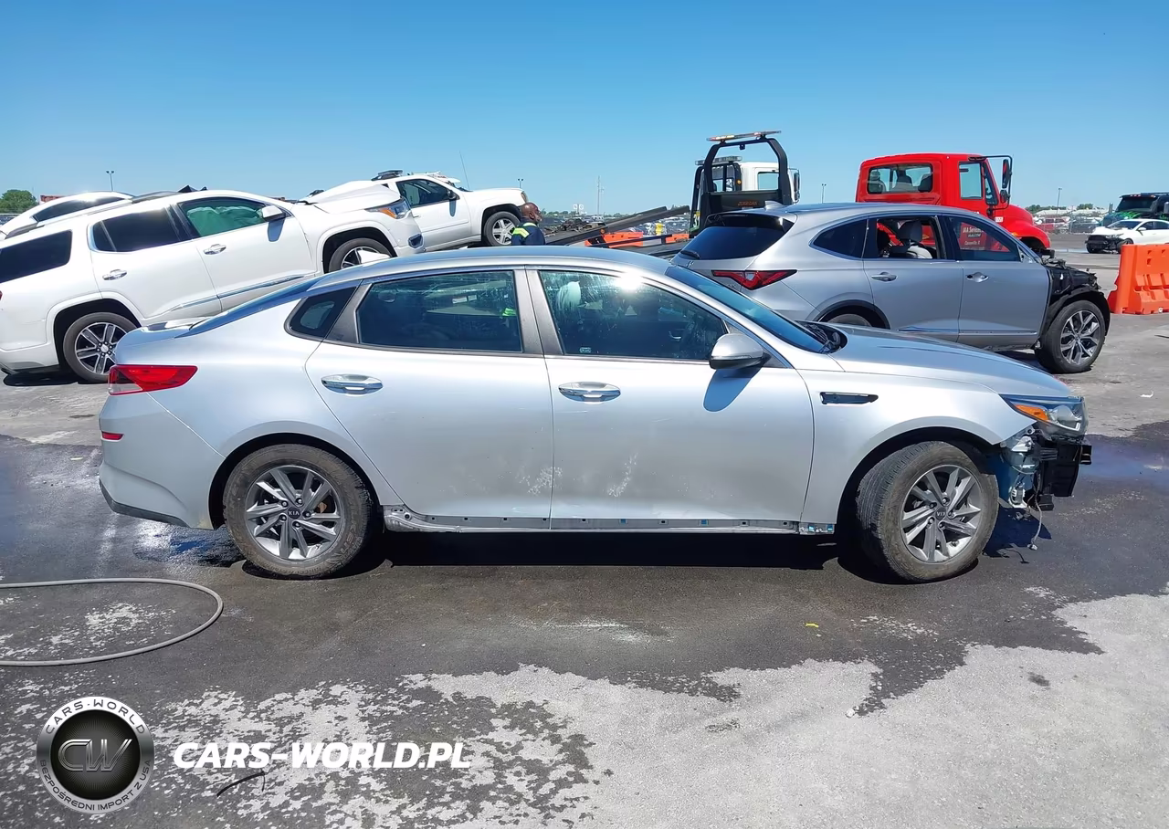2019 Kia Optima Lx VIN:5XXGT4L31KG283853 - 14