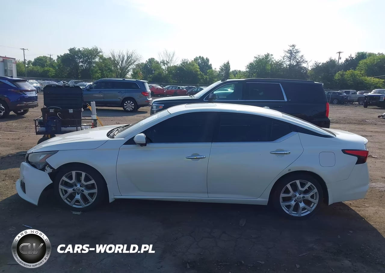 2019 Nissan Altima 2.0 Platinum VIN:1N4AL4FV1KC244723 - 15