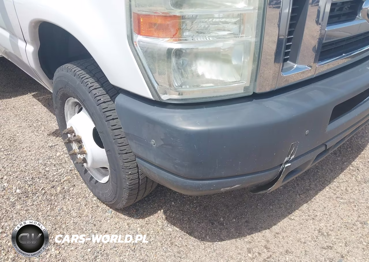 2009 Ford E-450 Cutaway VIN:1FDXE45S39DA86911 - 11