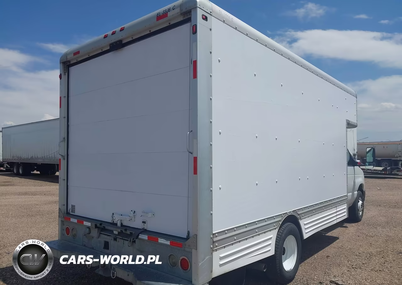 2009 Ford E-450 Cutaway VIN:1FDXE45S39DA86911 - 4