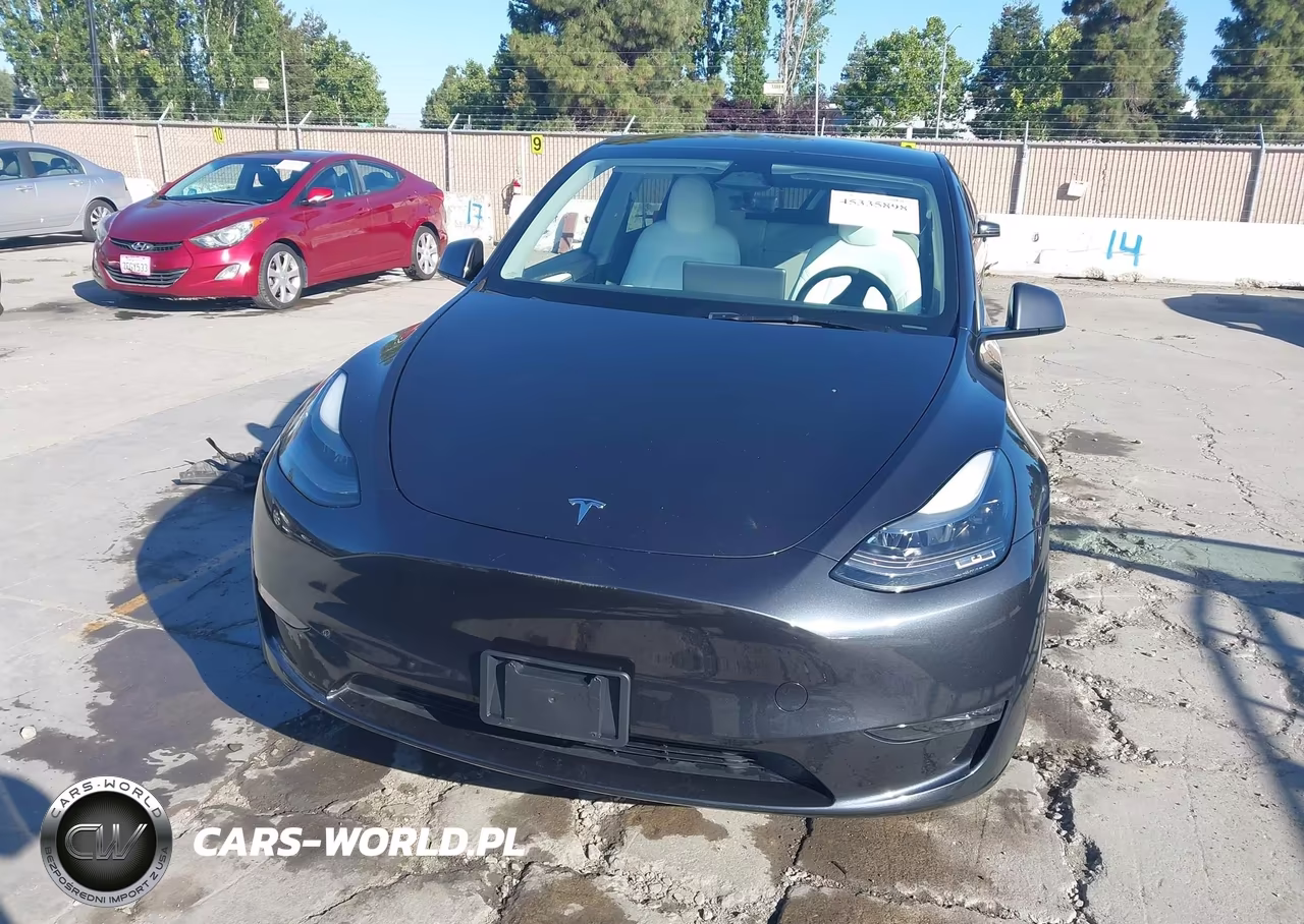 2024 Tesla Model Y Long Range Dual Motor All-Wheel Drive VIN:7SAYGAEE5RF004782 - 13