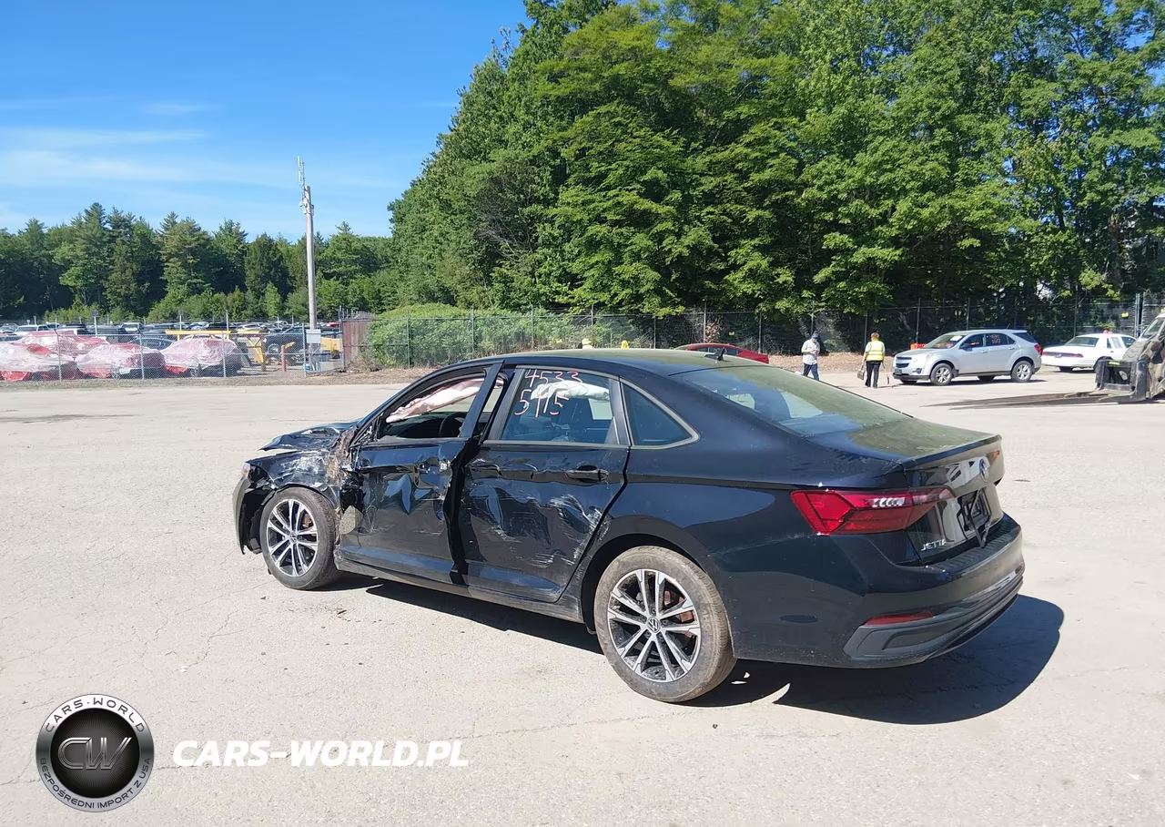 2024 Volkswagen Jetta 1.5T Sport VIN:3VWBM7BU3RM066040 - 3