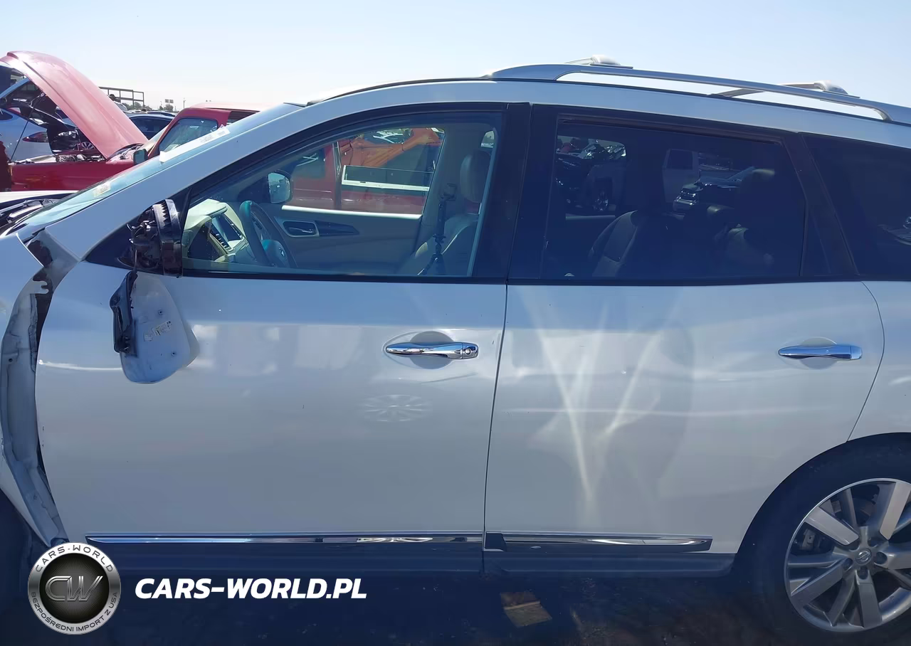 2015 Nissan Pathfinder Platinum VIN:5N1AR2MN5FC633026 - 15