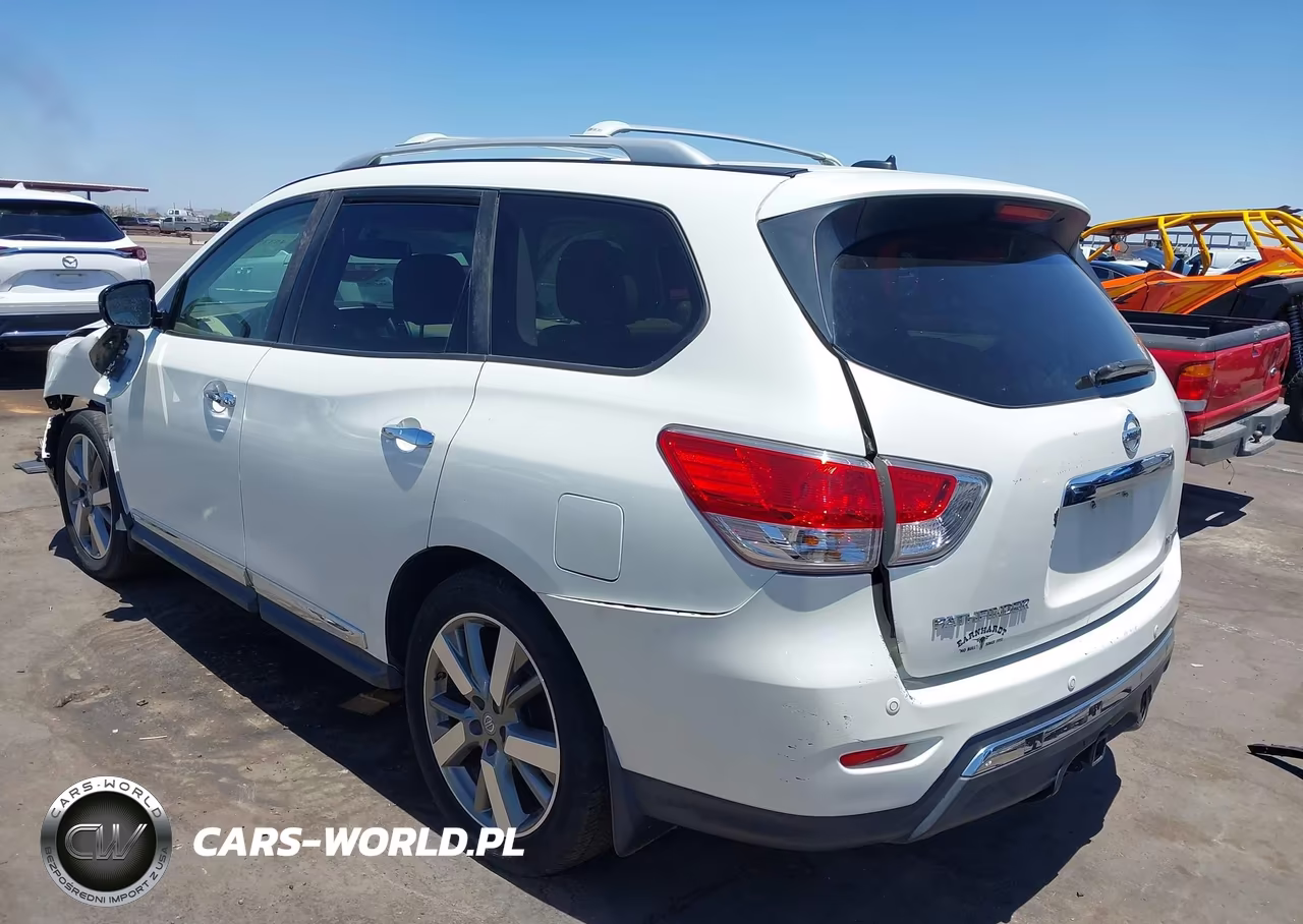 2015 Nissan Pathfinder Platinum VIN:5N1AR2MN5FC633026 - 3
