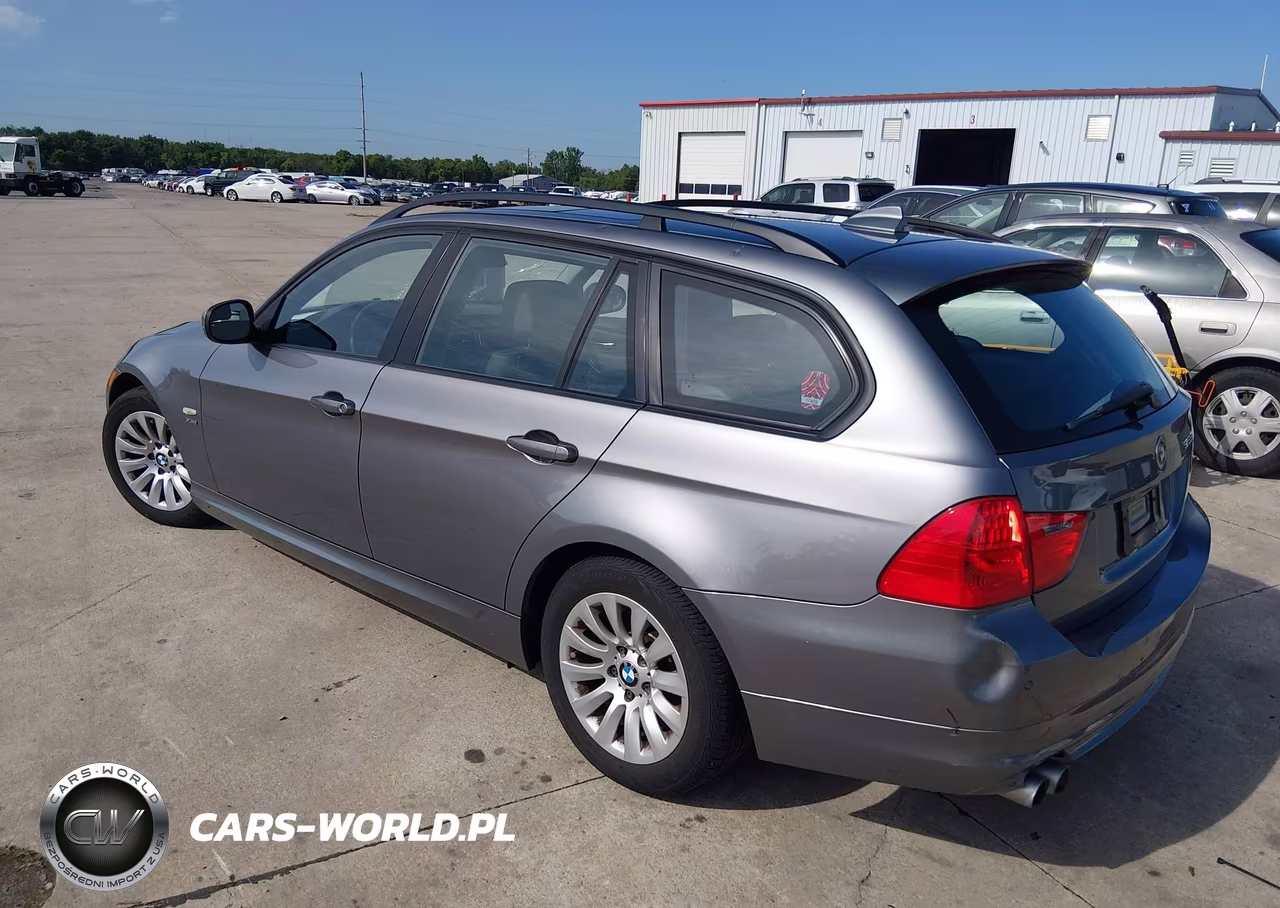 2009 BMW 328I xDrive VIN:WBAUU33569A539970 - 3
