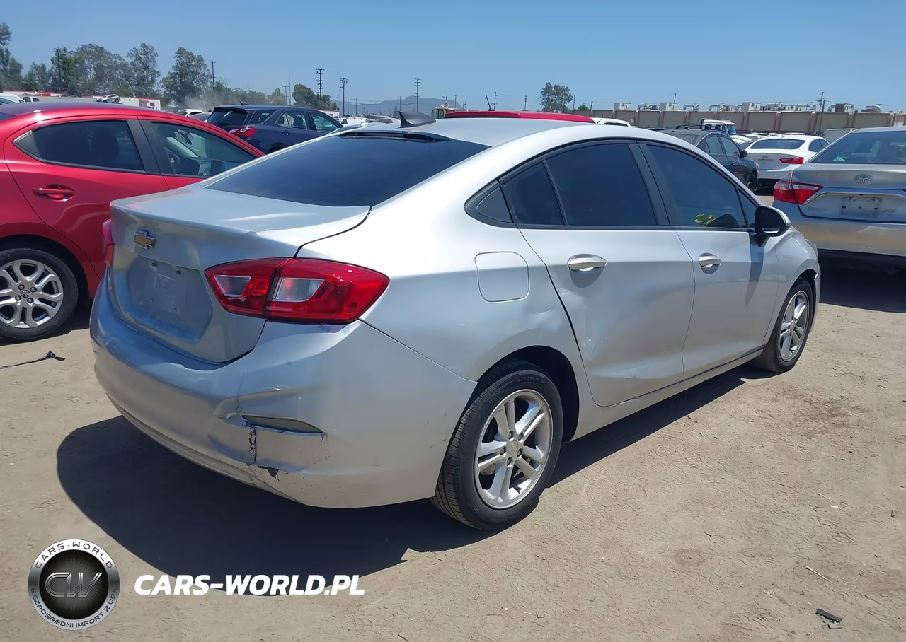 2019 Chevrolet Cruze Ls VIN:1G1BC5SMXK7148883 - 4