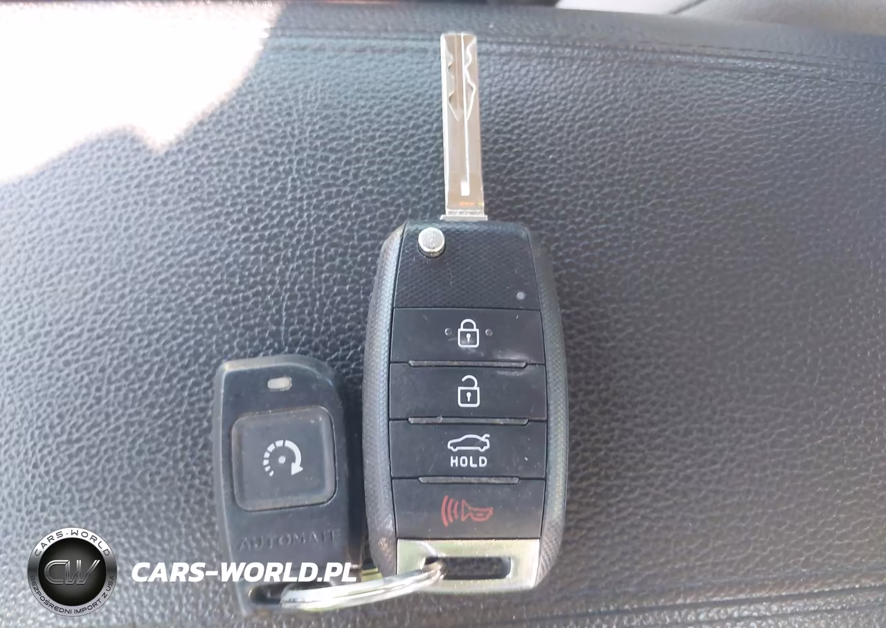 2015 Kia Optima Lx VIN:5XXGM4A75FG470585 - 11