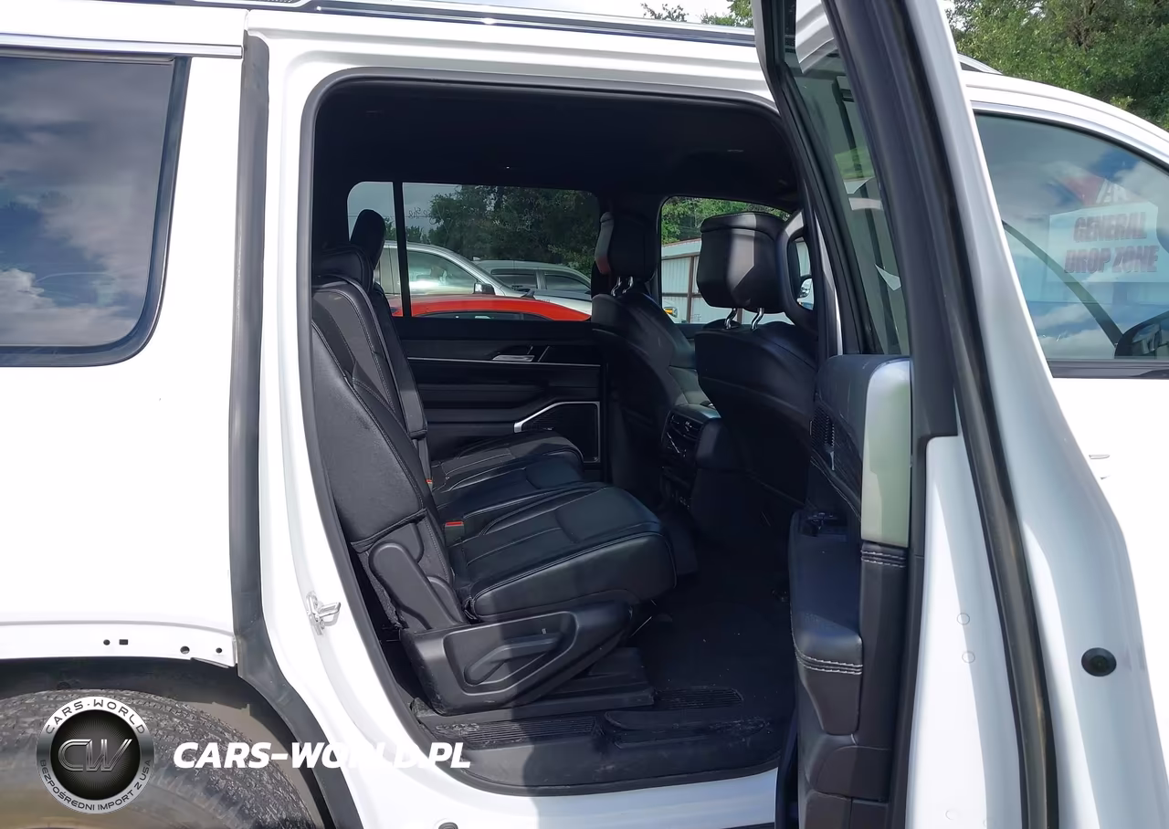 2024 Jeep Wagoneer Series Ii 4X2 VIN:1C4SJUBP7RS136473 - 8