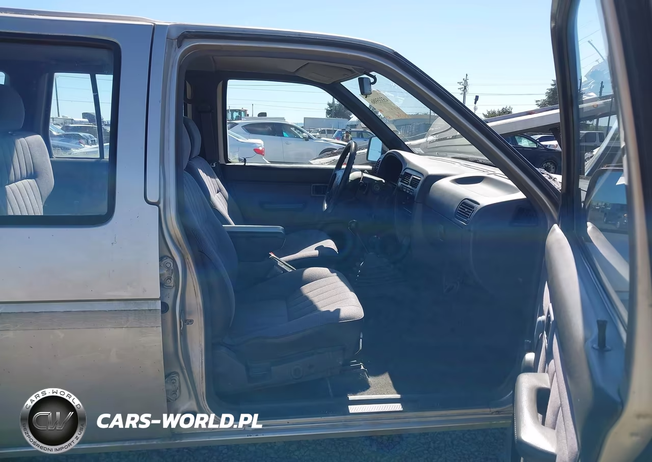 1994 Nissan Pathfinder Le-Se-Xe VIN:JN8HD17Y6RW202784 - 5