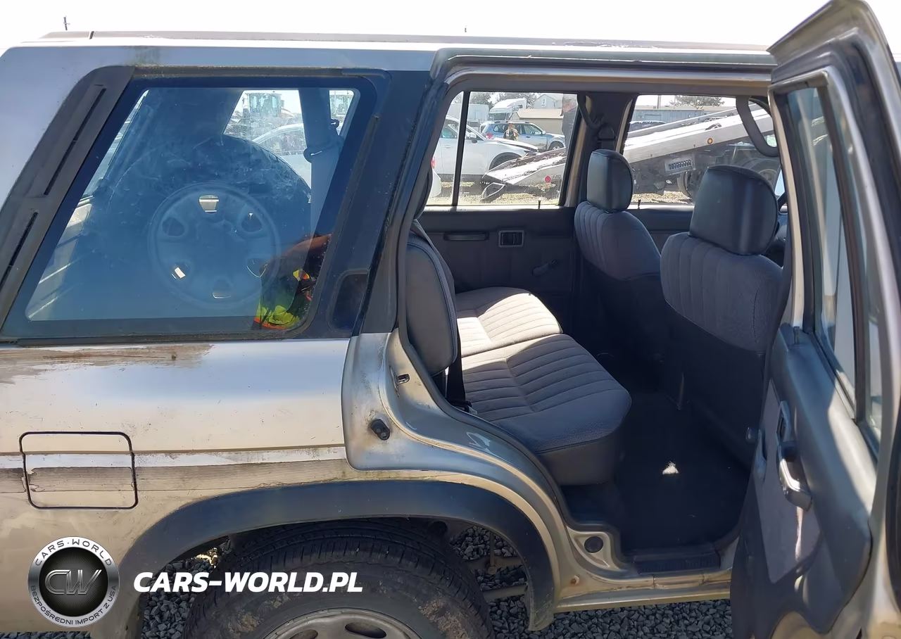 1994 Nissan Pathfinder Le-Se-Xe VIN:JN8HD17Y6RW202784 - 8